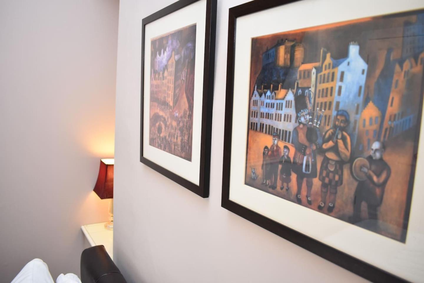 West Port - 2Br In The Heart Of The Old Town Just Off The Grassmarket Эдинбург Экстерьер фото